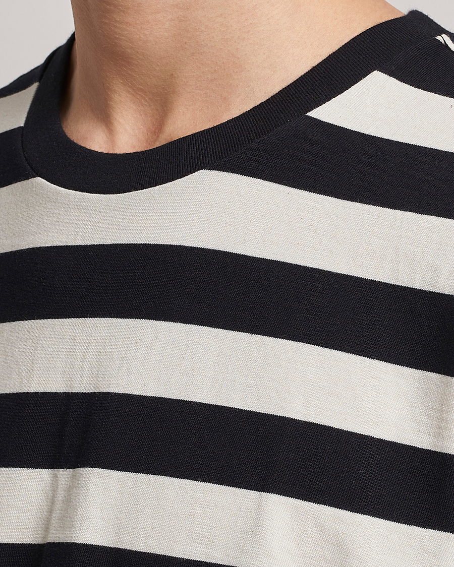 Hombres | Camisetas | Nudie Jeans | Uno Blockstripe Crew Neck T-Shirt Off White/Black