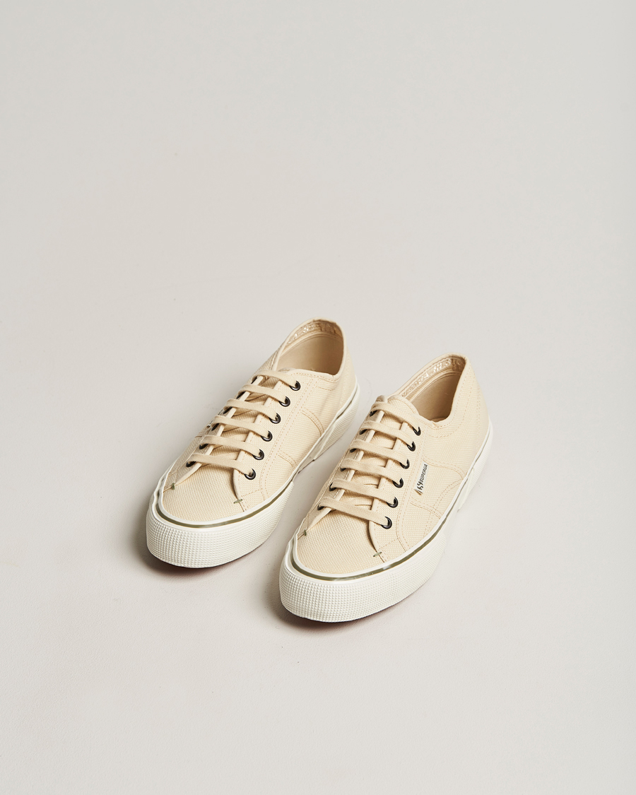 Hombres | Superga 2490 Bold Canvas Snearkers Beige Eggshell | Superga | 2490 Bold Canvas Snearkers Beige Eggshell