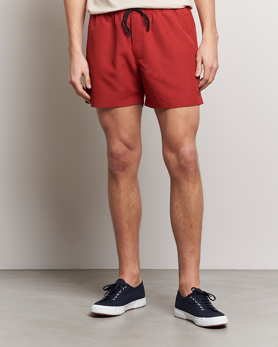Hombres | Bañadores | Tiger of Sweden | Sjo Swim Shorts Dark Raspberry