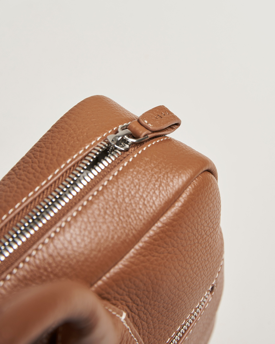 Hombres | Tiger of Sweden Beckholmen Cow Leather Computer Bag Caramel Cafe | Tiger of Sweden | Beckholmen Cow Leather Computer Bag Caramel Cafe