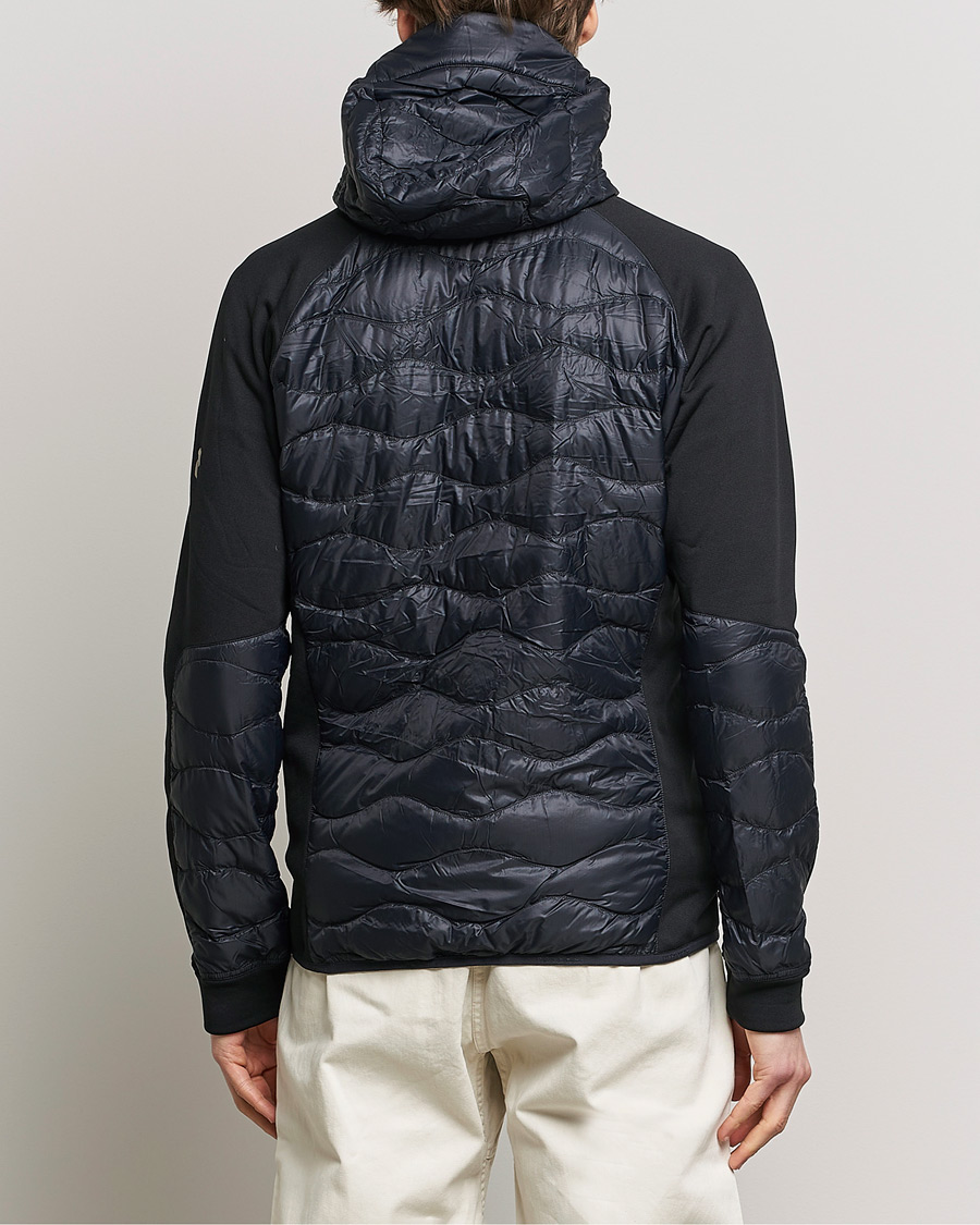 Hombres | Abrigos y chaquetas | Peak Performance | Helium Hooded Hybrid Black