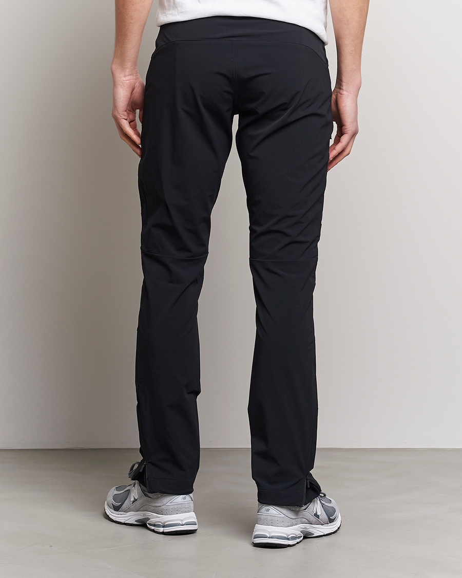 Hombres | Pantalones | Peak Performance | Tech Light Woven Scale Pants Black