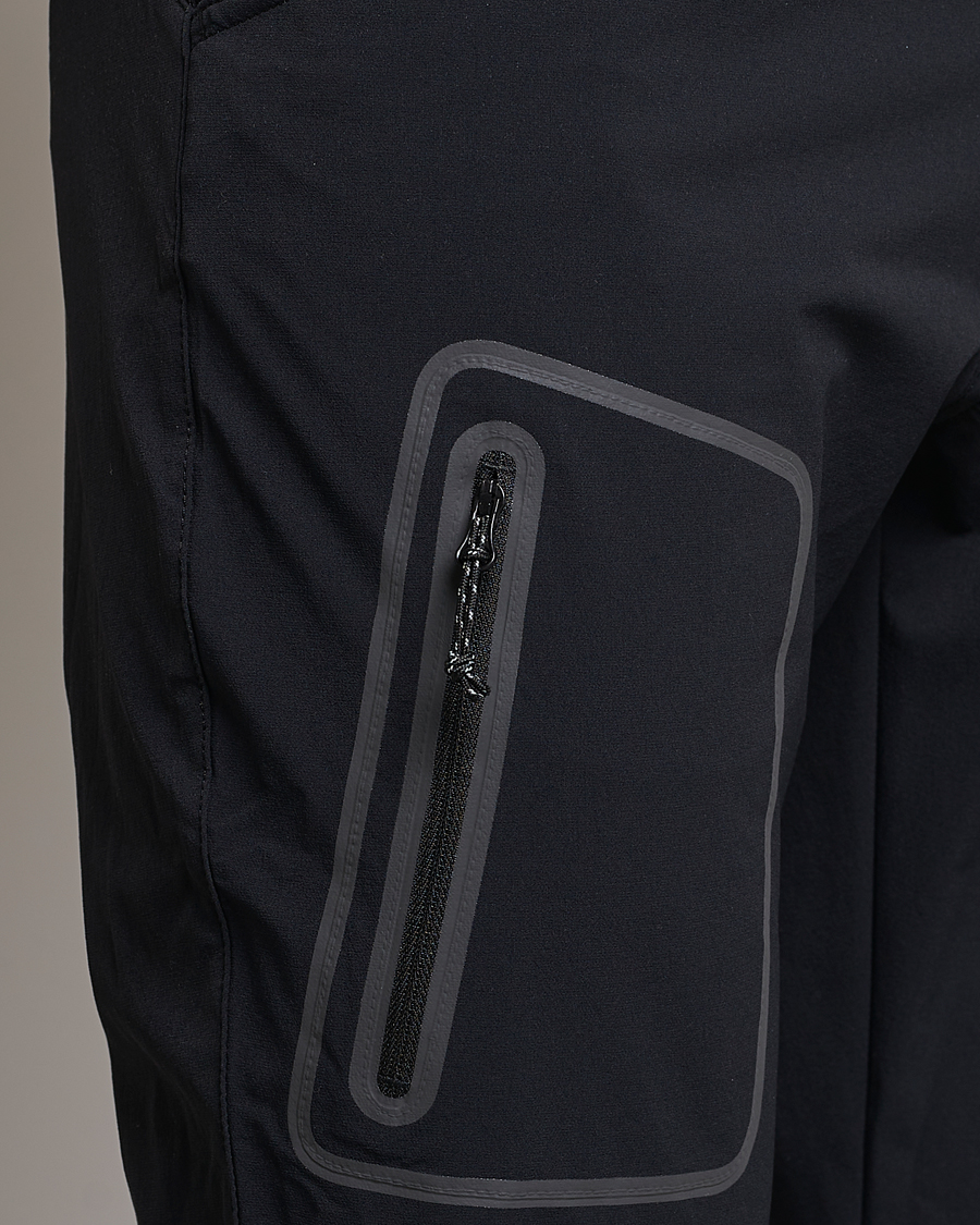 Hombres | Pantalones | Peak Performance | Tech Light Woven Scale Pants Black