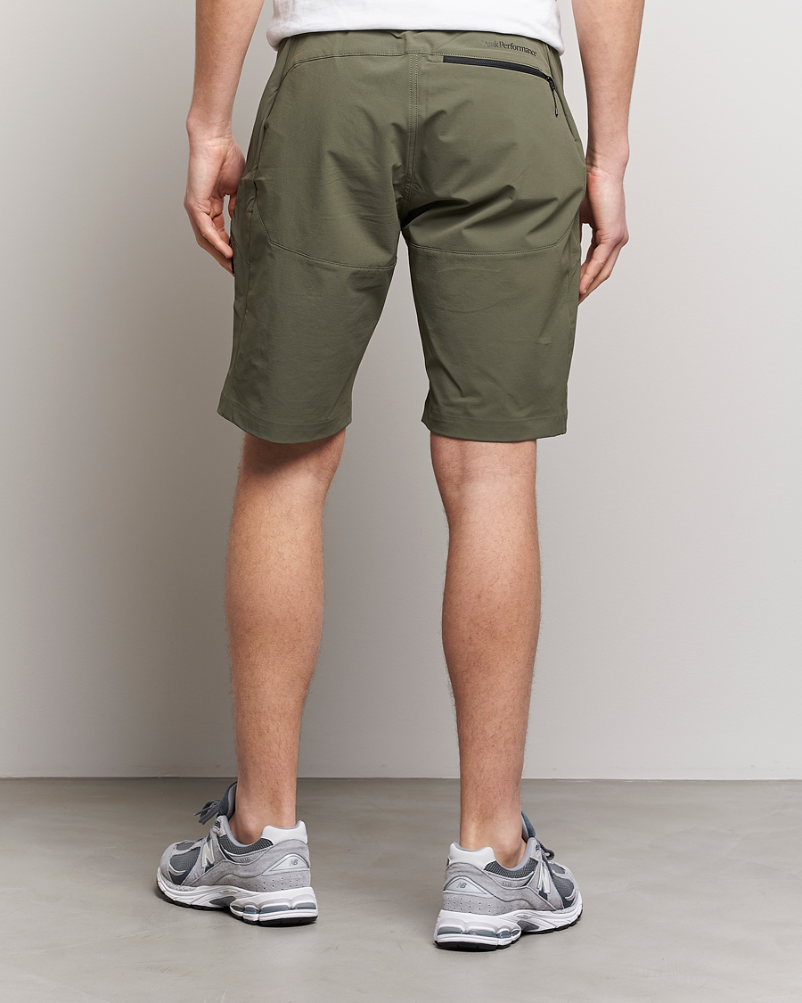 Hombres | Pantalones cortos | Peak Performance | Stretch Drawstring Tech Shorts Pine Needle