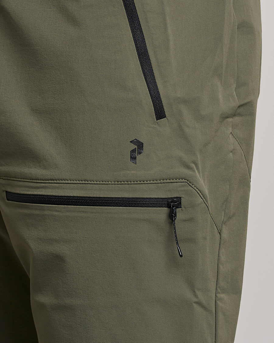 Hombres | Pantalones cortos | Peak Performance | Stretch Drawstring Tech Shorts Pine Needle
