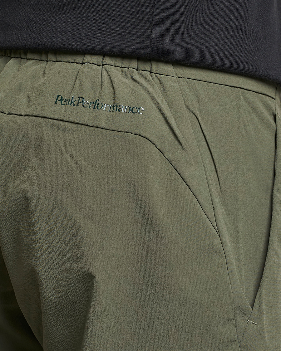 Hombres | Pantalones cortos | Peak Performance | Vislight Light Shorts Pine Needle