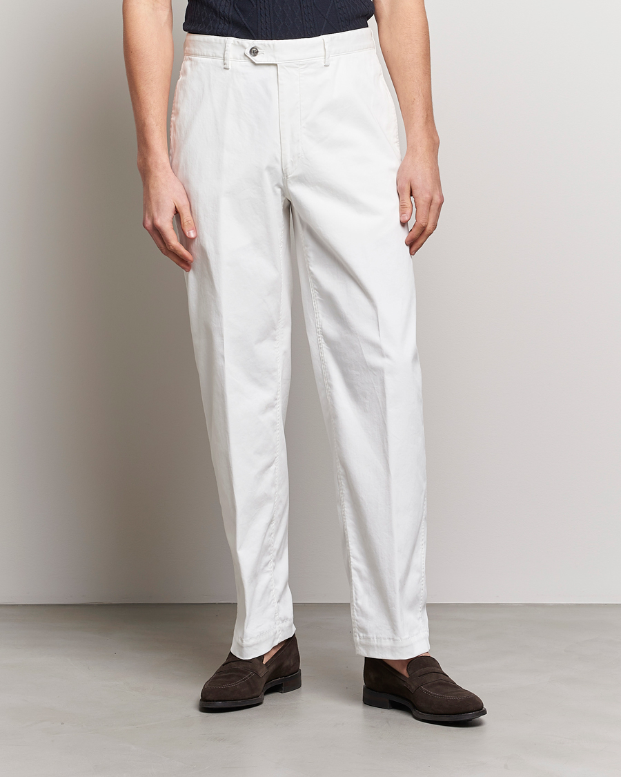 Hombres | Pantalones | Oscar Jacobson | Tanker Pleat Cotton Trousers Off White