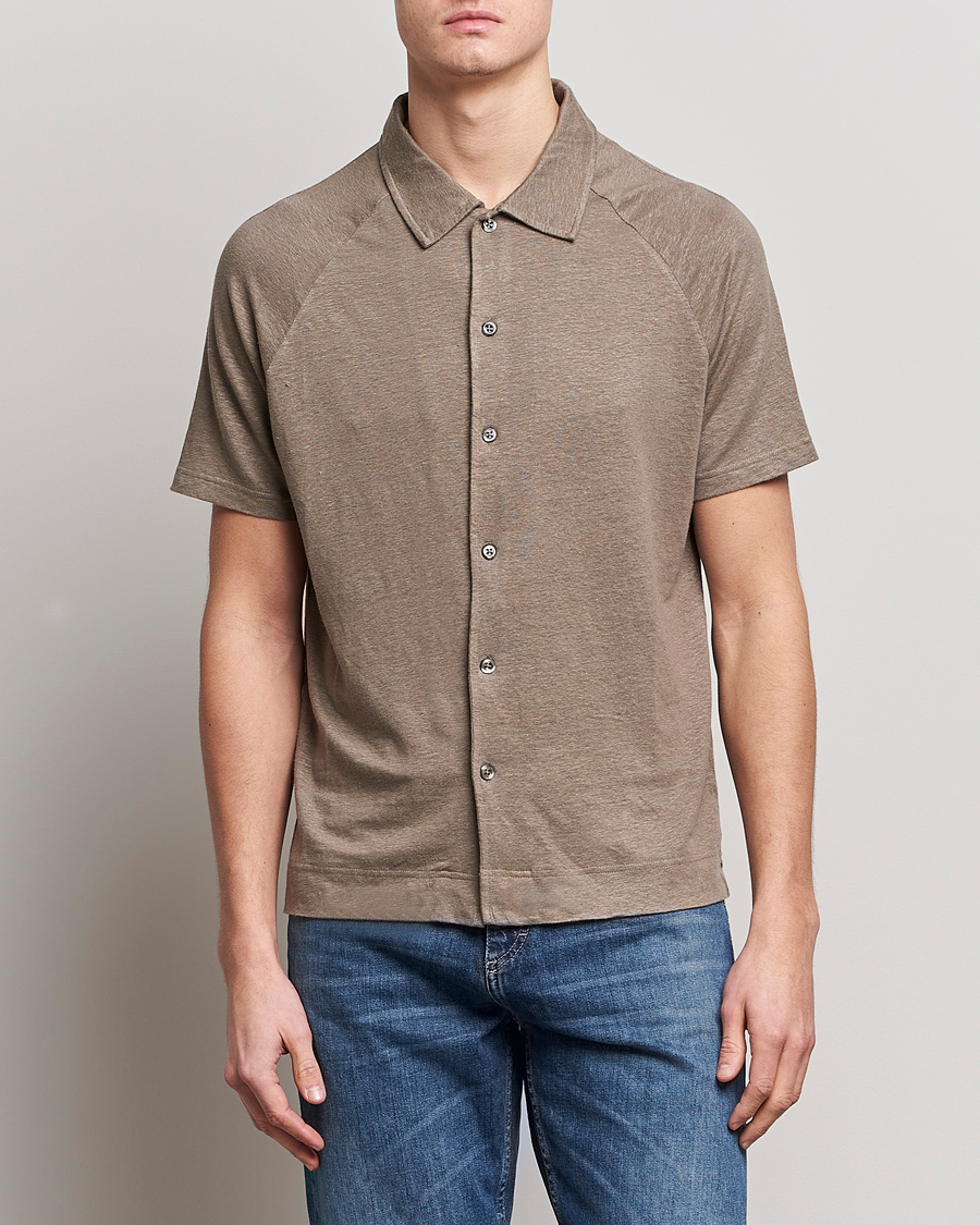Hombres | Camisas | Oscar Jacobson | Albin Short Sleeve Linen Polo Taupe