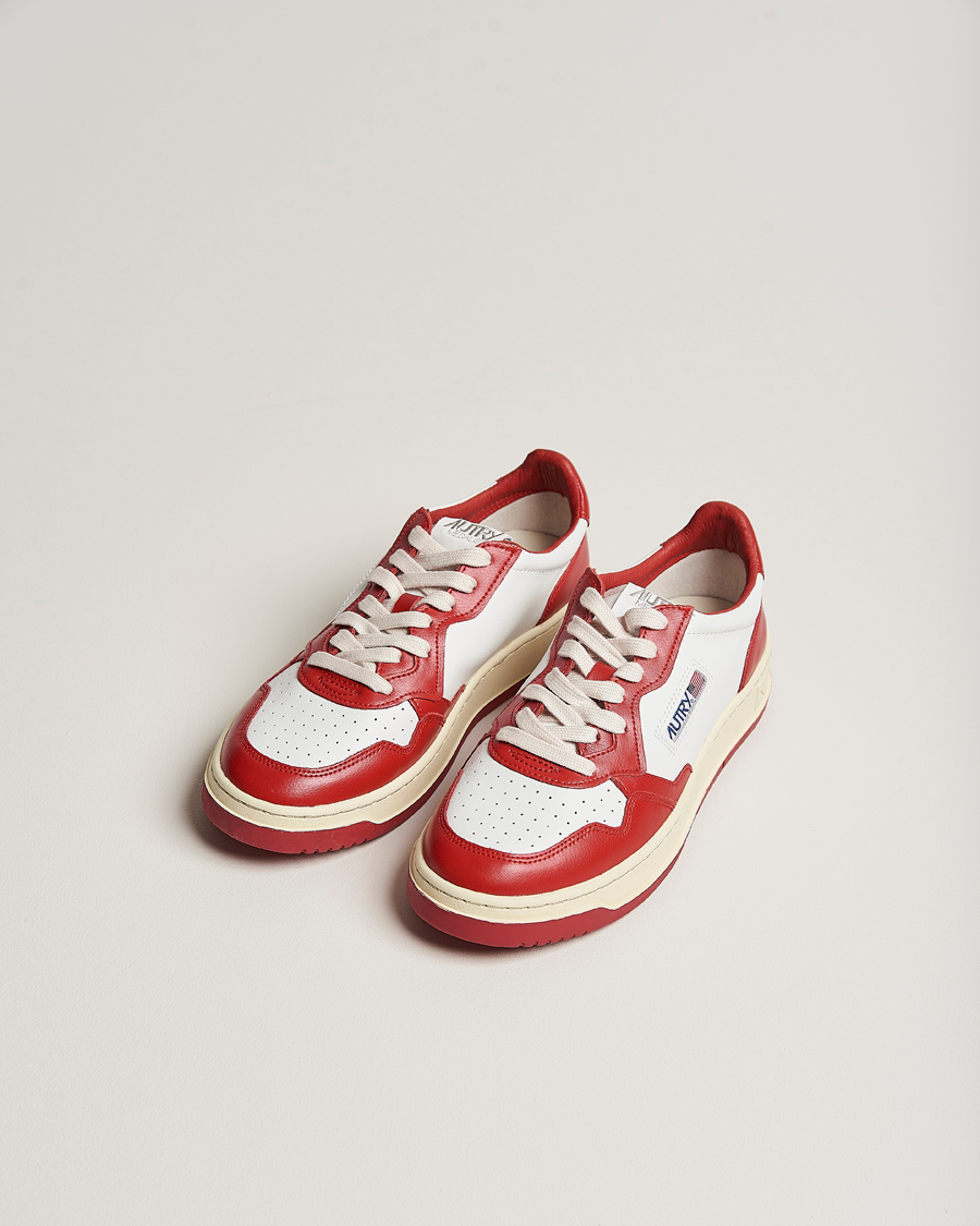 Hombres | Autry Medalist Low Bicolor Leather Sneaker Red | Autry | Medalist Low Bicolor Leather Sneaker Red
