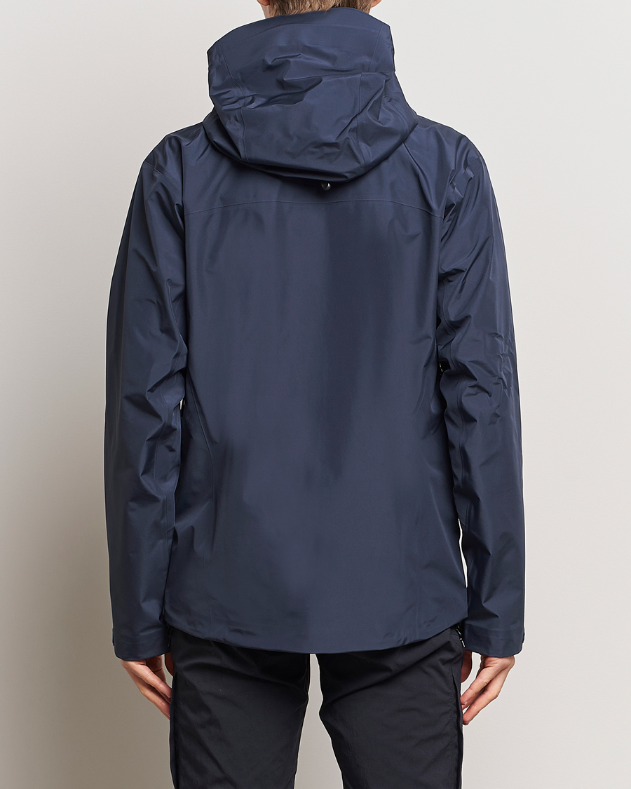 ジャケット・アウター ARC'TERYX Beta LT jacket black sapphire ARC'TERYX BETA LT JACKET MEN'S BLACK SAPPHIRE - Chaqueta senderismo