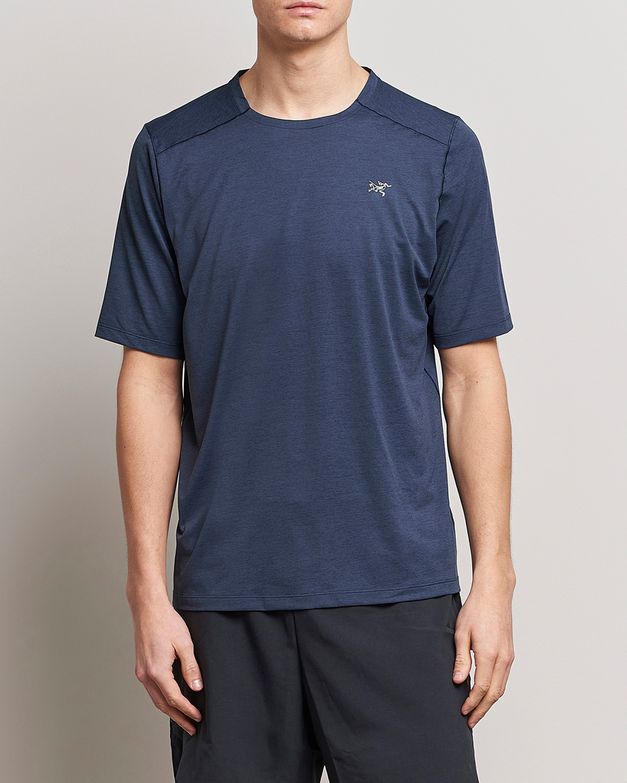 Hombres | Camisetas | Arc'teryx | Cormac Crew Neck Tee Black Sapphire Heather