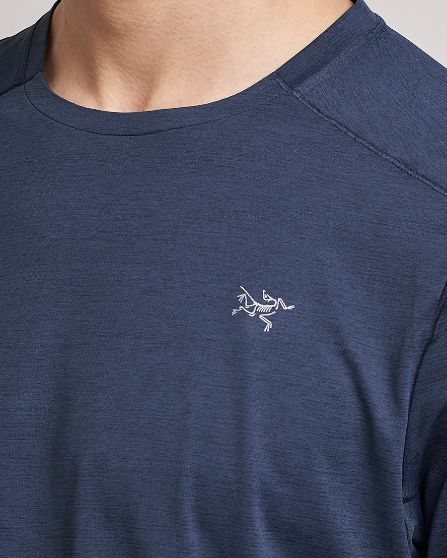 Hombres | Camisetas | Arc'teryx | Cormac Crew Neck Tee Black Sapphire Heather