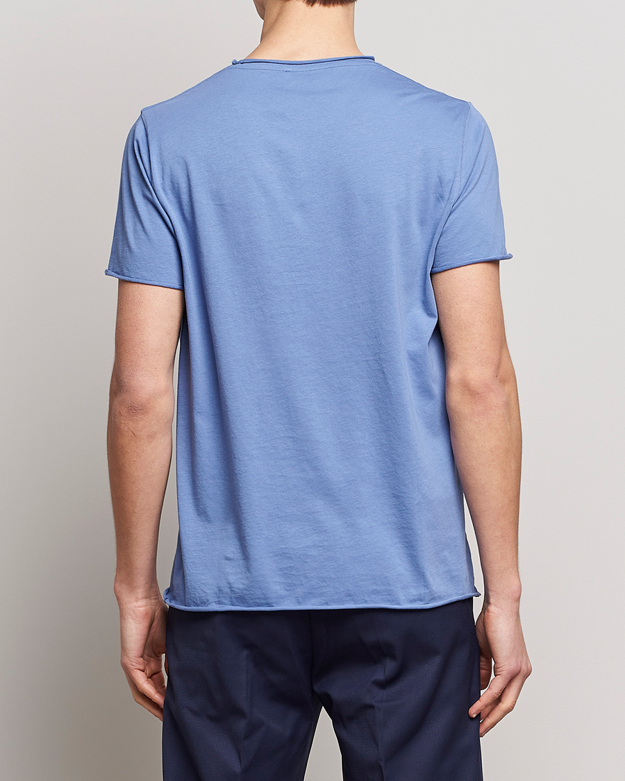 Hombres | Camisetas | Filippa K | Roll Neck Crew Neck Tee Coral Blue