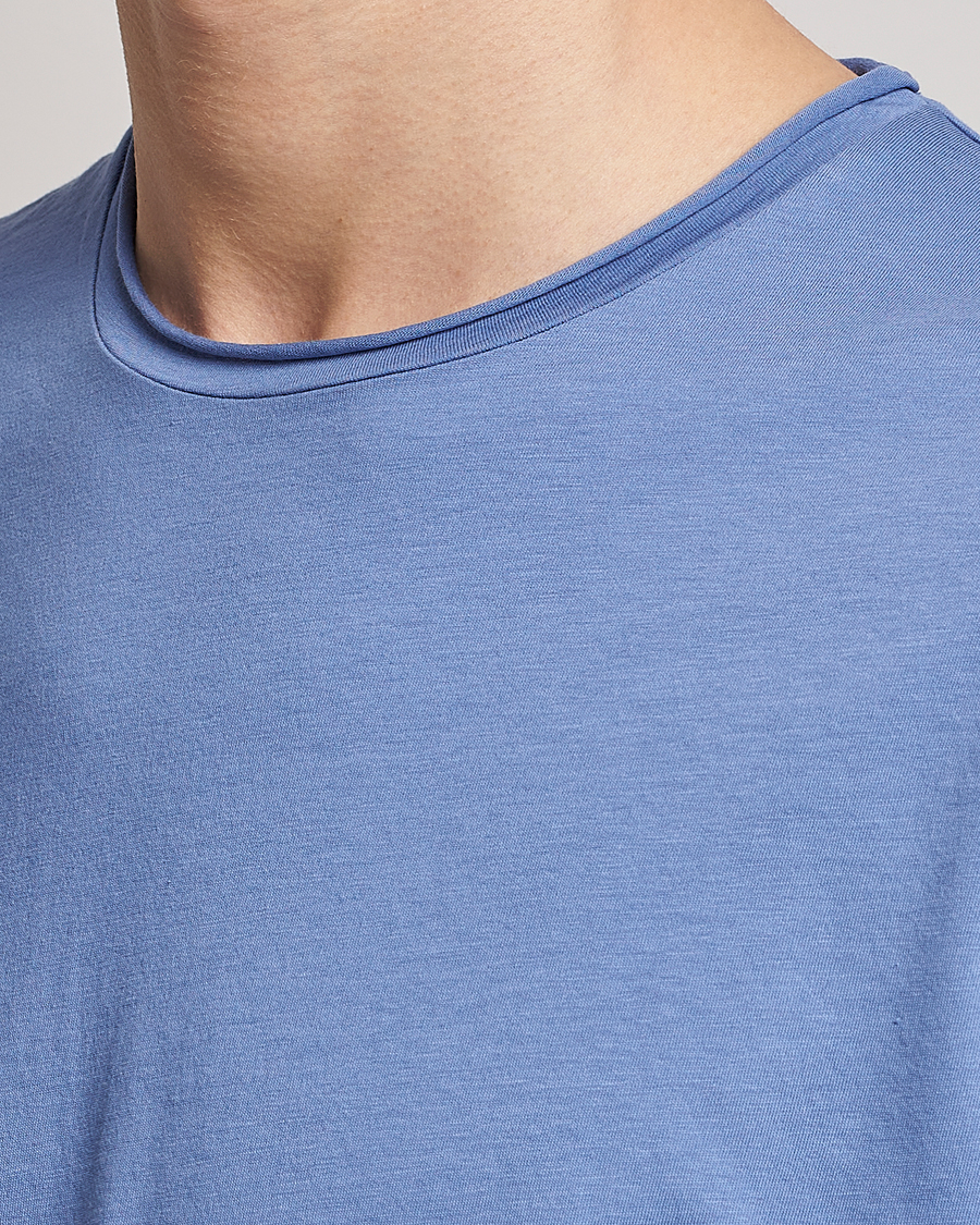 Hombres | Camisetas | Filippa K | Roll Neck Crew Neck Tee Coral Blue