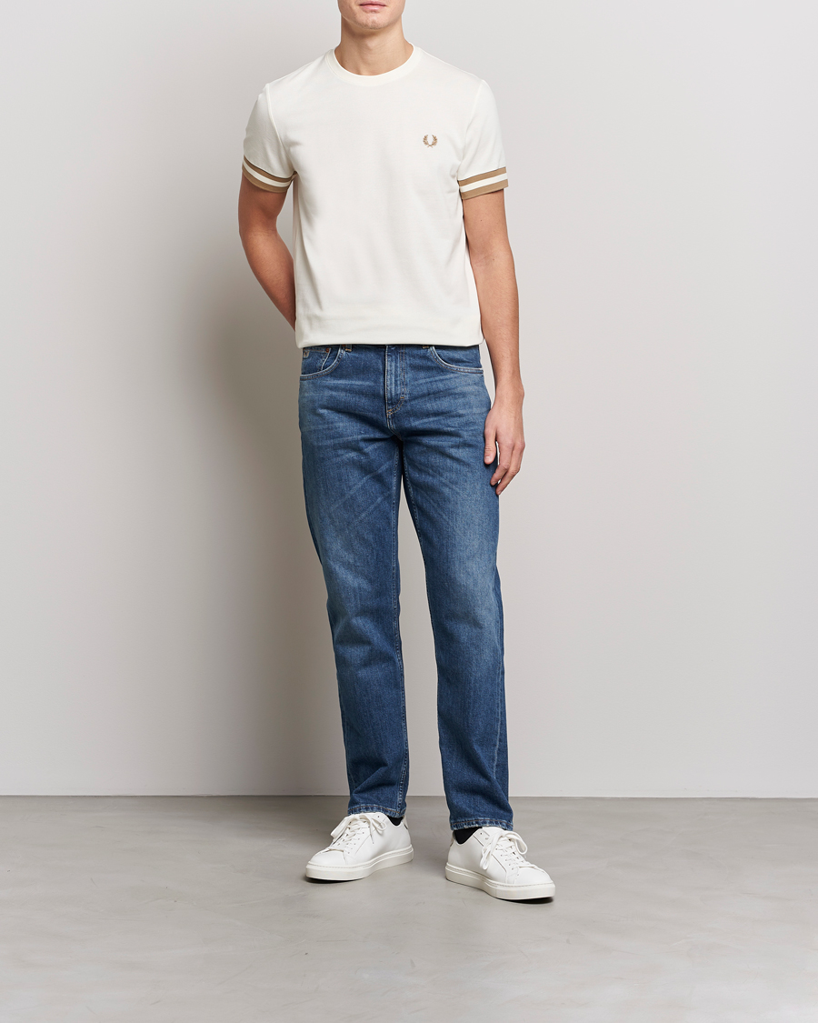 Hombres | Camisetas | Fred Perry | Boled Tipped Pique T-Shirt Ecru