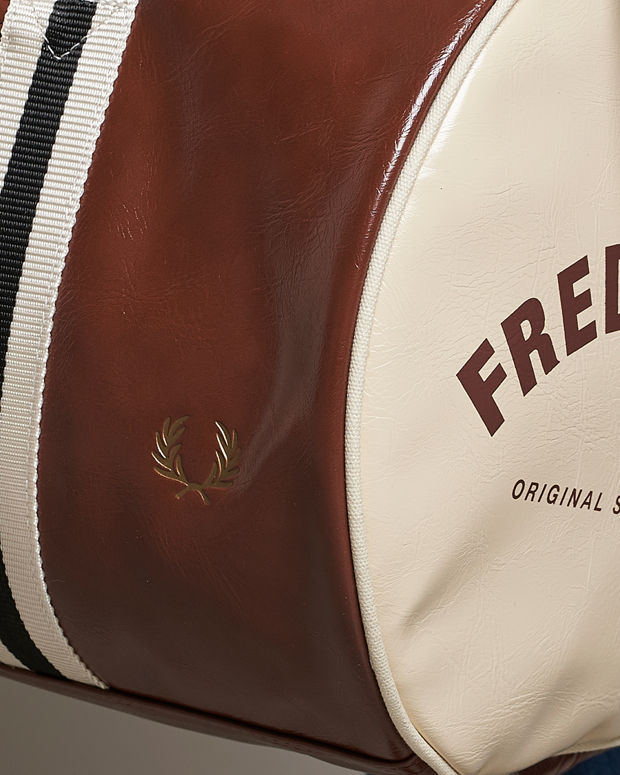 Hombres | Fred Perry Classic Barrel Bag Tan | Fred Perry | Classic Barrel Bag Tan