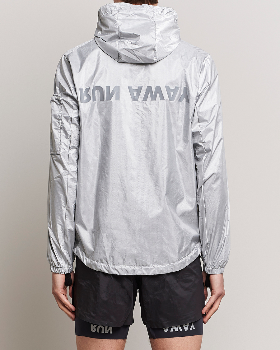 Hombres | Abrigos y chaquetas | Satisfy | SilverShell Packable Windbreaker Silver