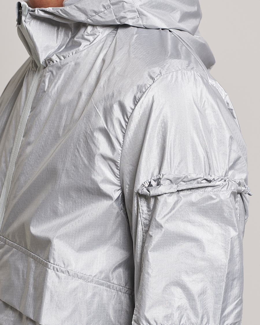 Hombres | Abrigos y chaquetas | Satisfy | SilverShell Packable Windbreaker Silver