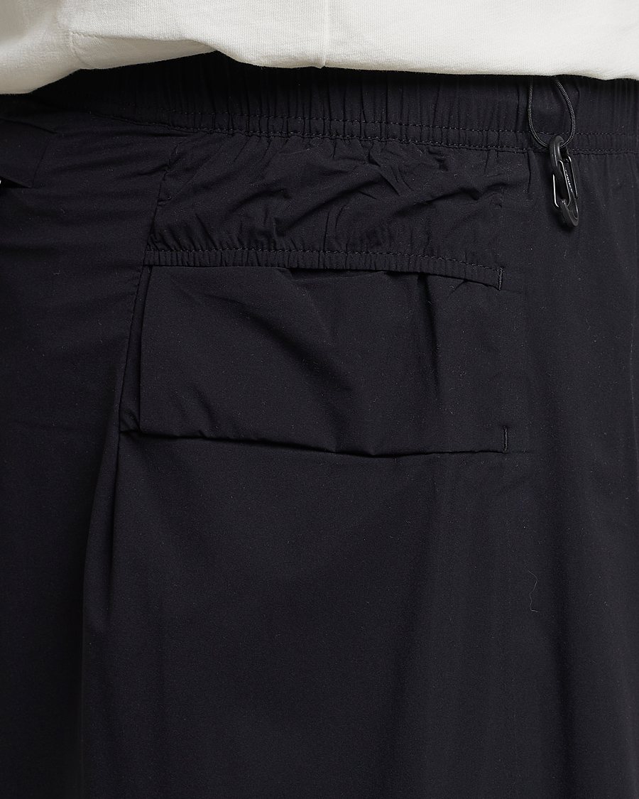 Hombres | Pantalones cortos | Satisfy | Justice 10 Inch Trail Shorts Black