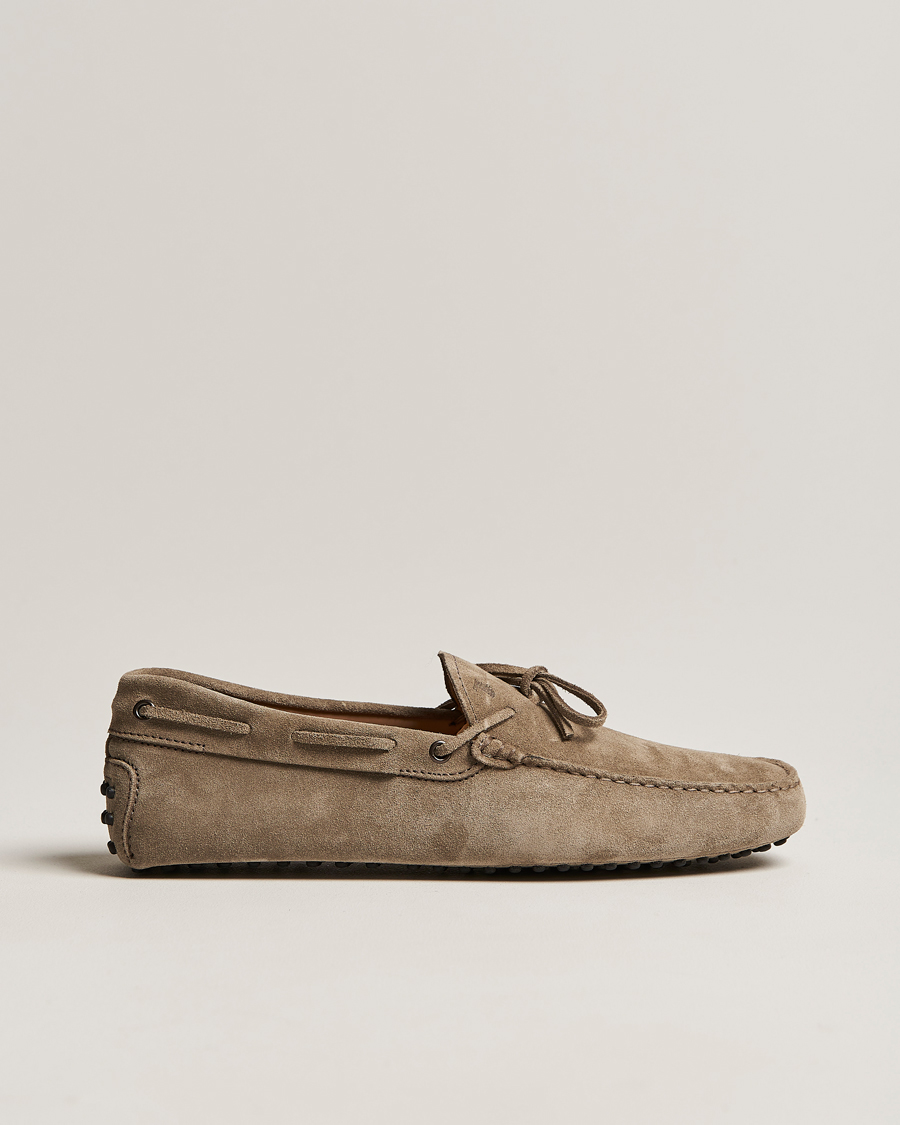 Hombres | Tod's Laccetto Gommino Carshoe Taupe Suede | Tod's | Laccetto Gommino Carshoe Taupe Suede