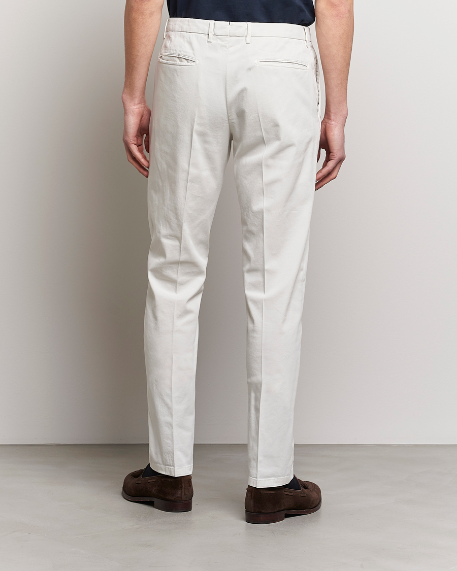Hombres | Pantalones | Boglioli | Cotton Stretch Chinos Off White