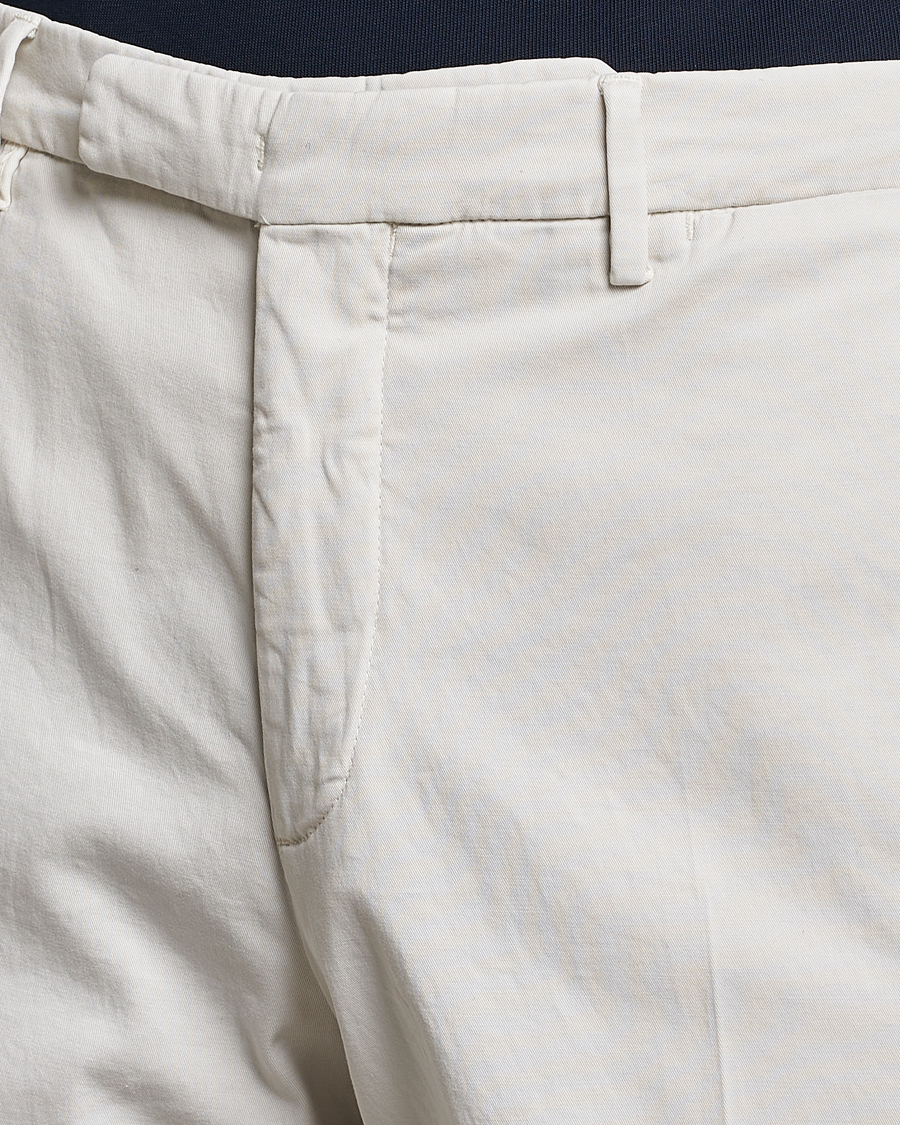 Hombres | Pantalones | Boglioli | Cotton Stretch Chinos Off White