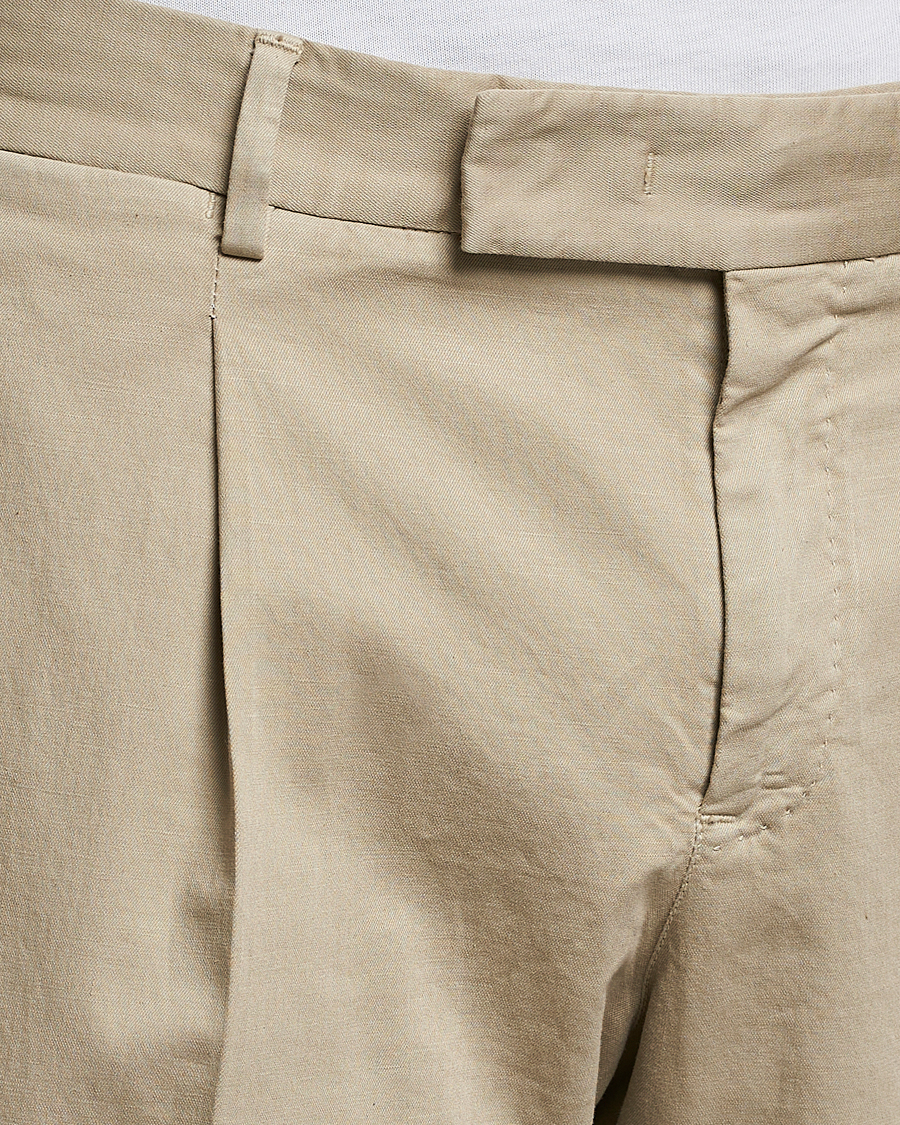 Hombres | Pantalones | PT01 | Slim Fit Pleated Linen Blend Trousers Beige