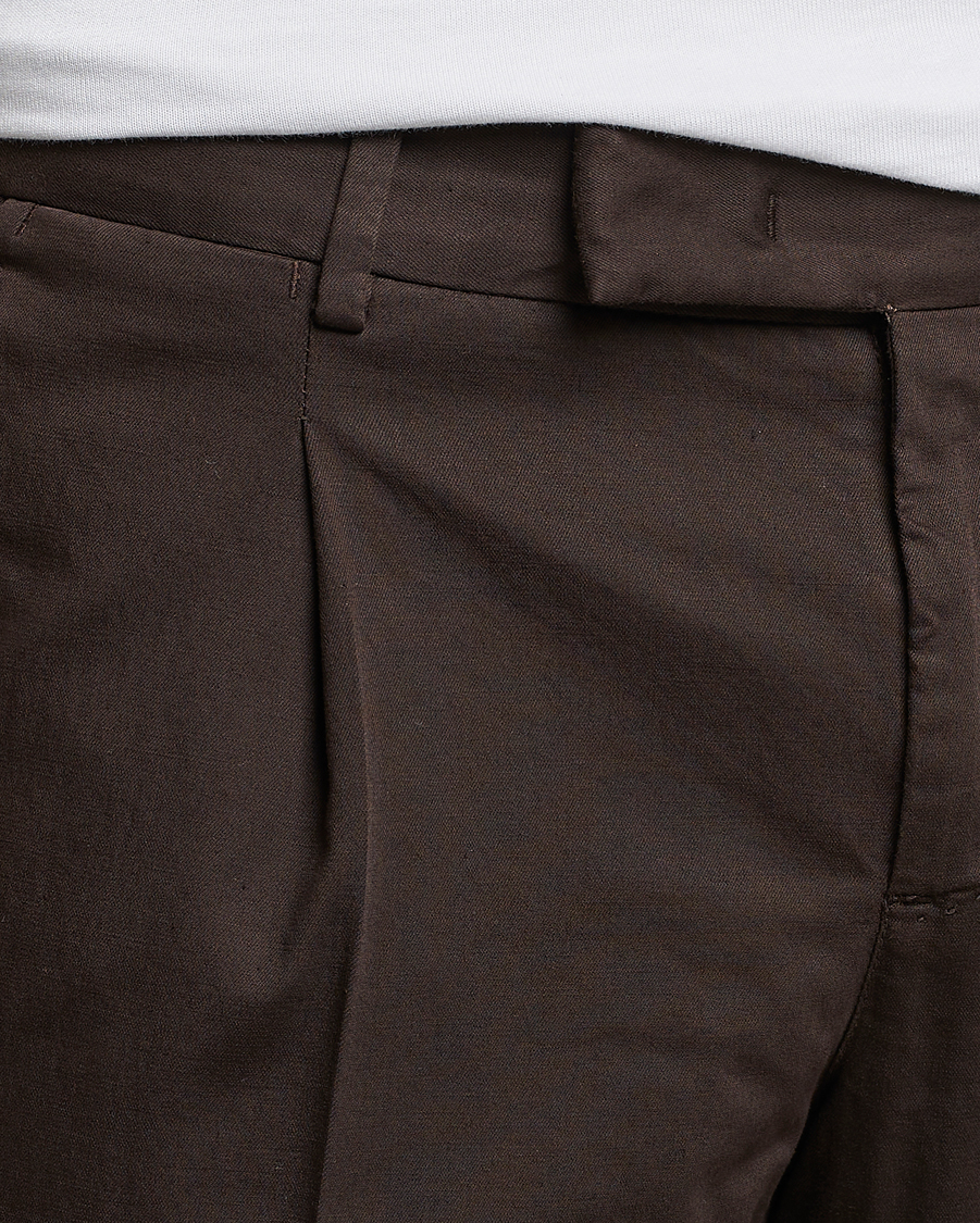 Hombres | Pantalones | PT01 | Slim Fit Pleated Linen Blend Trousers Chocolate