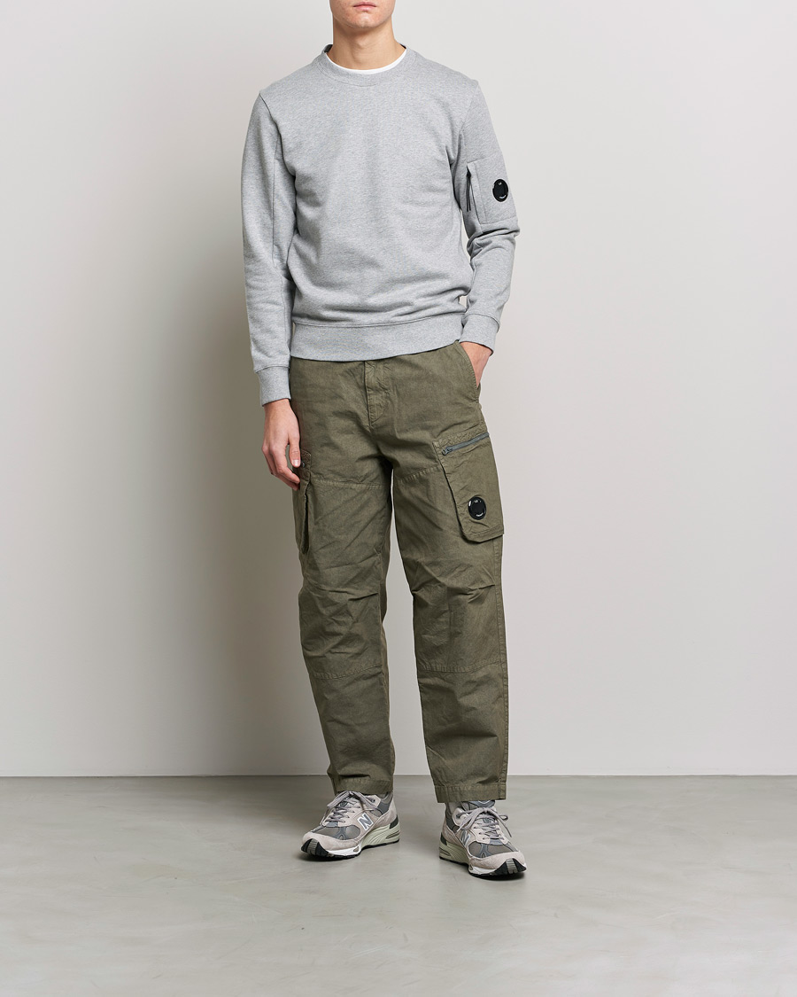 Hombres | Jerséis y prendas de punto | C.P. Company | Diagonal Raised Fleece Lens Sweatshirt Grey