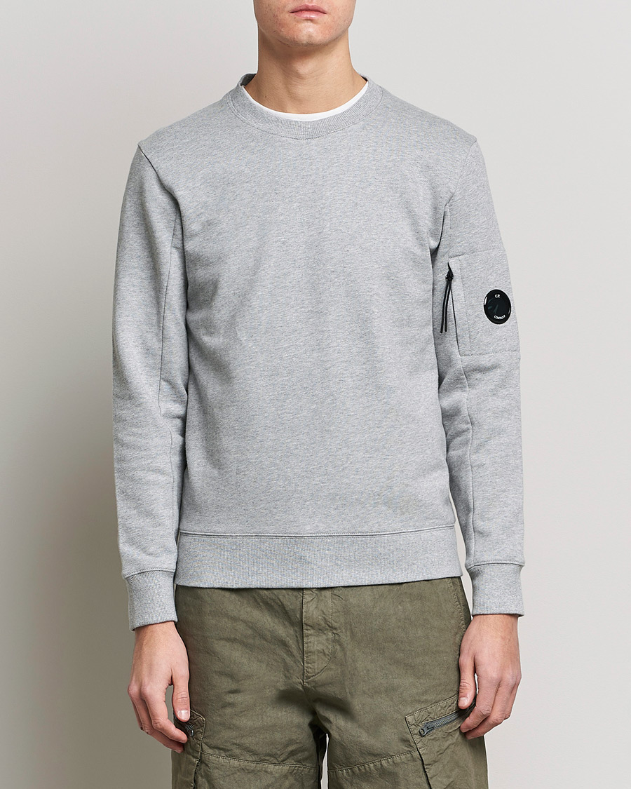 Hombres | Jerséis y prendas de punto | C.P. Company | Diagonal Raised Fleece Lens Sweatshirt Grey