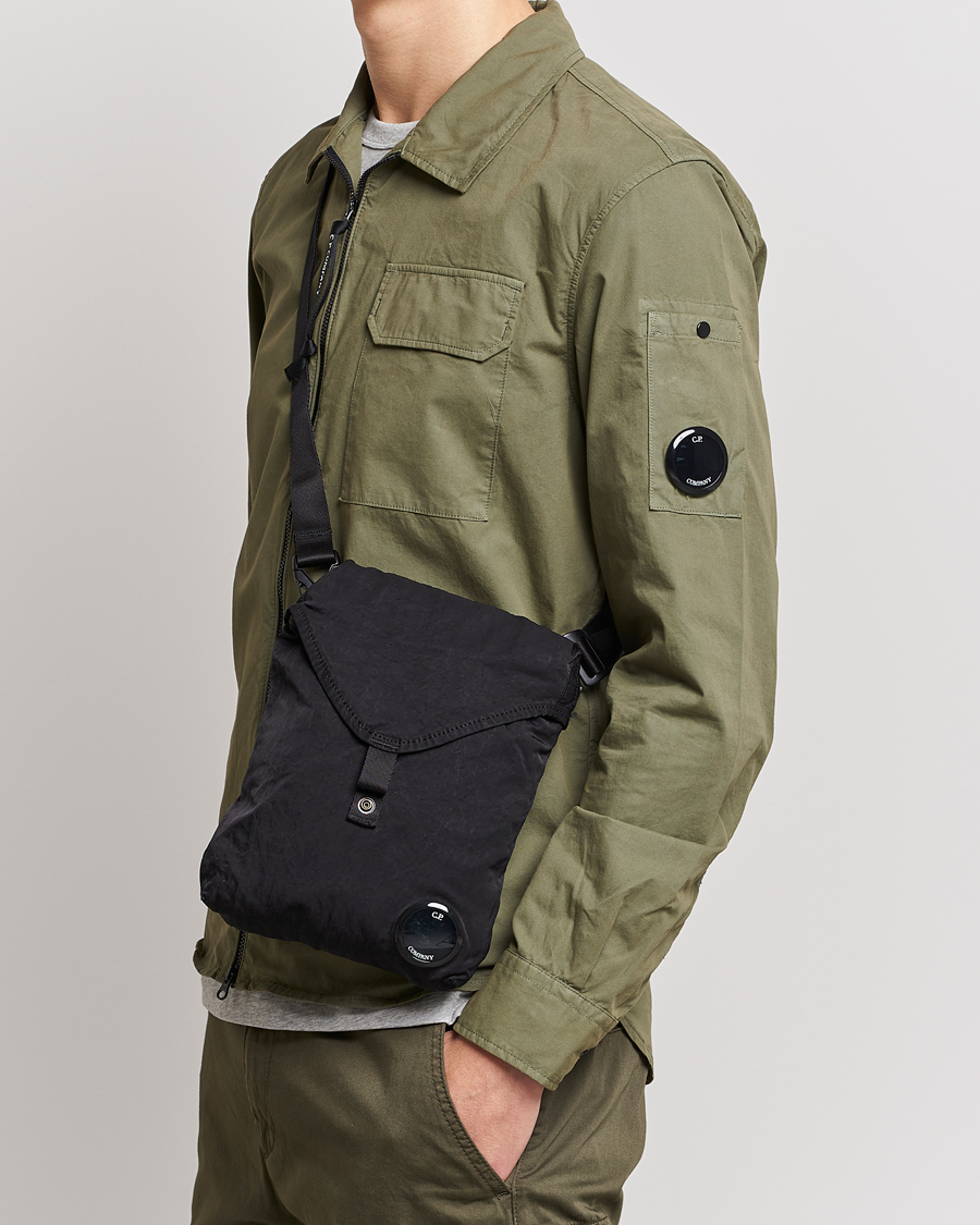Hombres | C.P. Company Nylon B Small Shoulder Bag Black | C.P. Company | Nylon B Small Shoulder Bag Black