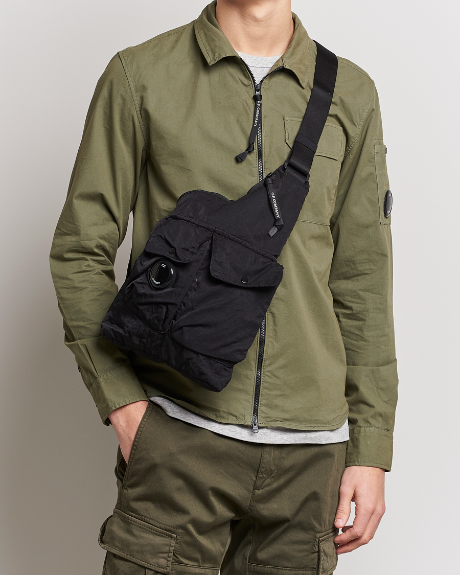 Hombres | C.P. Company Nylon B Shoulder Bag Black | C.P. Company | Nylon B Shoulder Bag Black