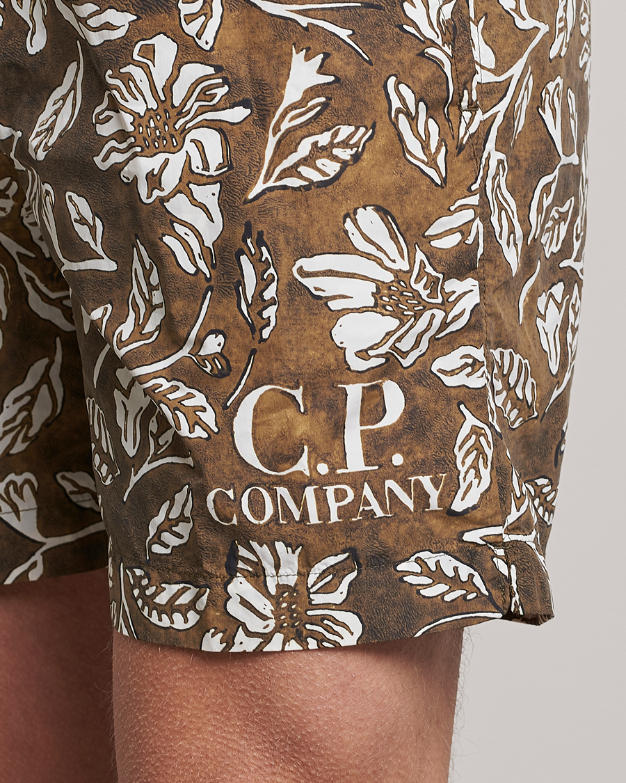 Hombres | Bañadores | C.P. Company | Garment Dyed Flatt Nylon Printed Swimshorts Olive