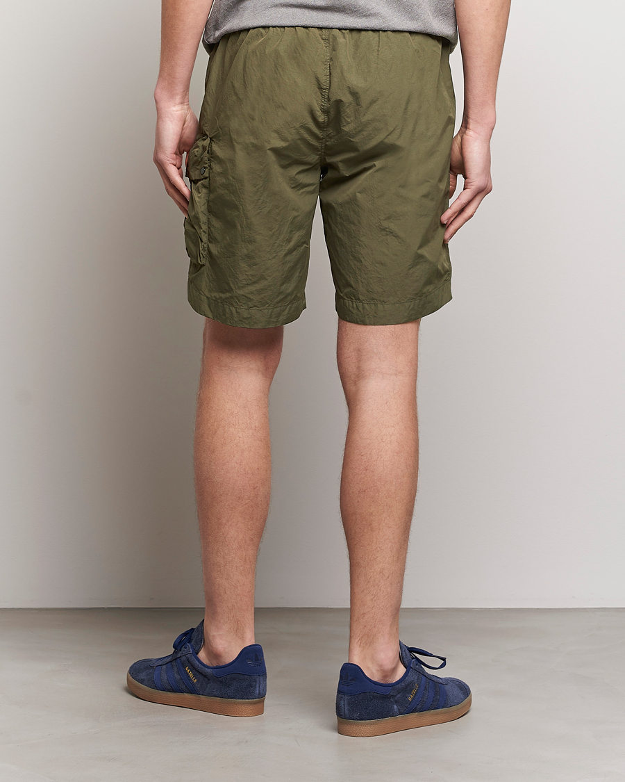 Hombres | Pantalones cortos | C.P. Company | Flatt Nylon Garment Dyed Shorts Olive