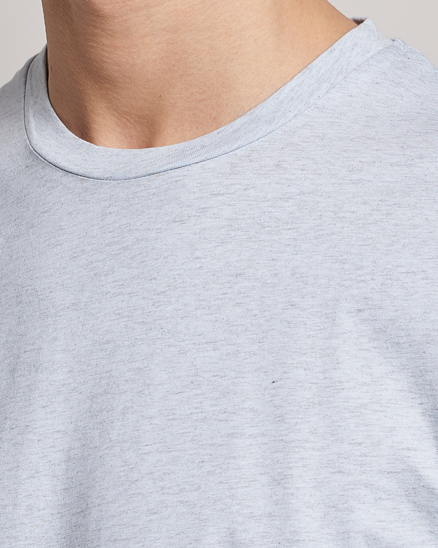 Hombres | Camisetas | Sunspel | Riviera Organic Tee Pastel Blue Melange