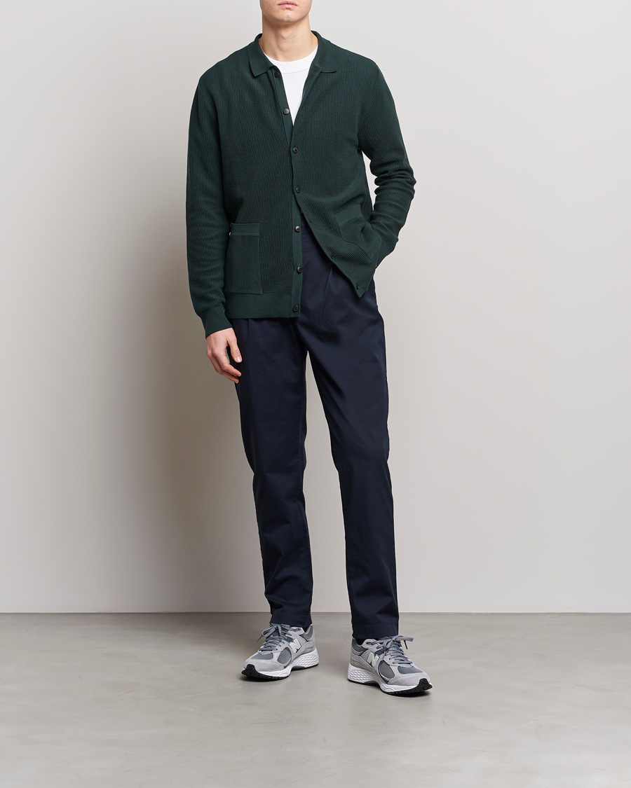 Hombres | Pantalones | Sunspel | Pleated Stretch Cotton Twill Chino Navy