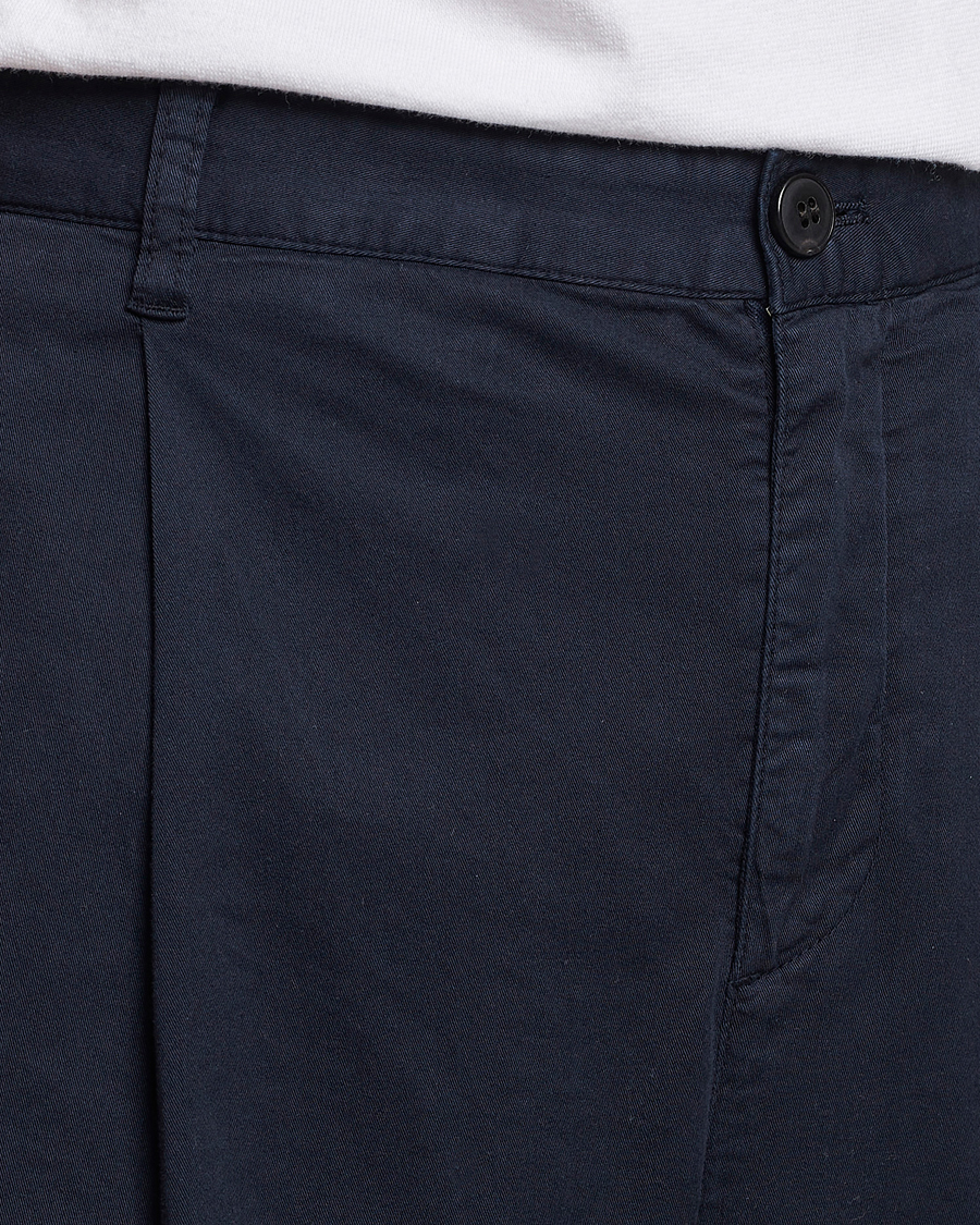Hombres | Pantalones | Sunspel | Pleated Stretch Cotton Twill Chino Navy