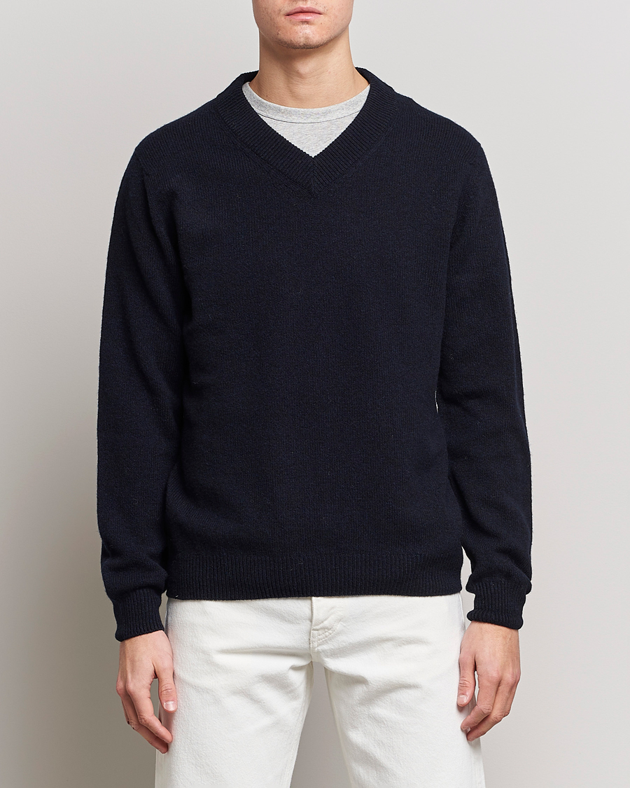 Hombres | Jerséis y prendas de punto | Sunspel | Lambswool V-Neck Dark Navy Mouline