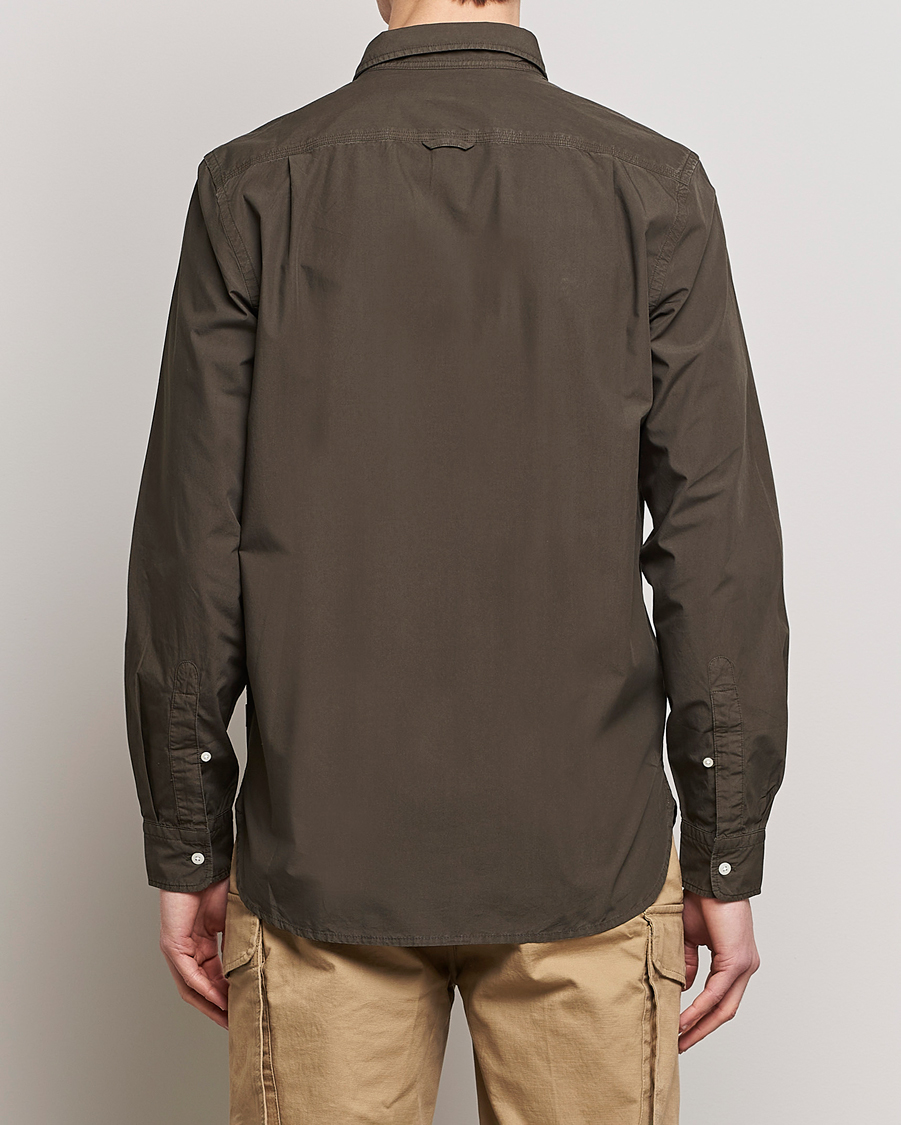 Hombres | Camisas | Woolrich | Poplin Garment Dyed Pocket Shirt Dark Green