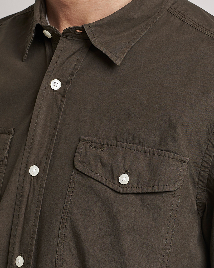 Hombres | Camisas | Woolrich | Poplin Garment Dyed Pocket Shirt Dark Green