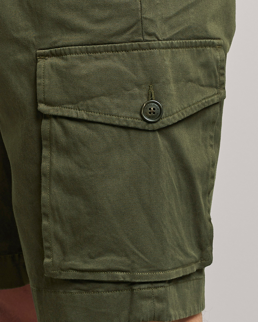 Hombres | Pantalones cortos | Woolrich | Classic Cargo Shorts Dark Green