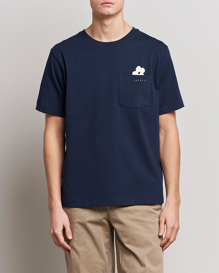Hombres | Camisetas | Lardini | Fiore Tasca Printet Logo T-Shirt Navy