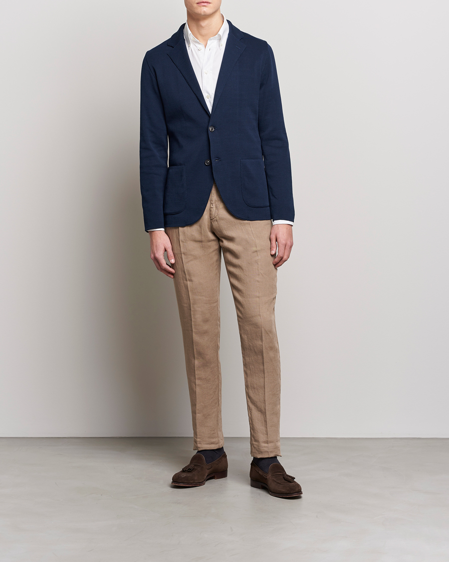 Hombres | Pantalones | Lardini | Pleated Linen Trousers Beige