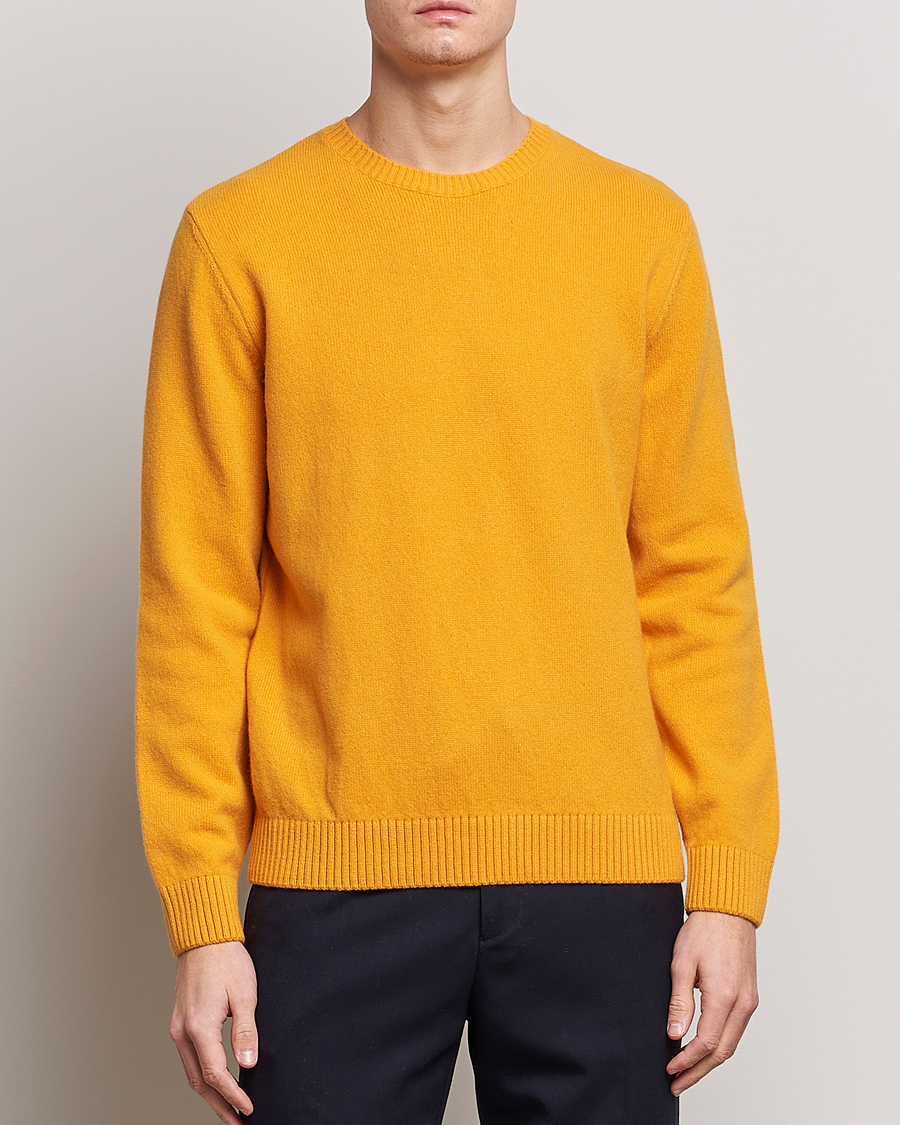 Hombres | Jerséis y prendas de punto | Colorful Standard | Classic Merino Wool Crew Neck Burned Yellow