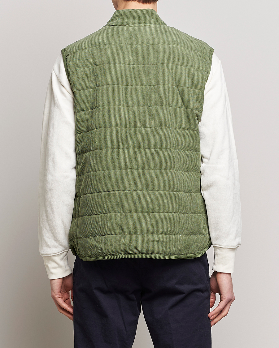 Hombres | Chalecos | Morris | Woburn Baby Cord Vest Sage Green