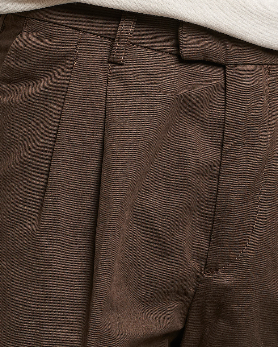 Hombres | Pantalones | NN07 | Fritz Pleated Trousers Brown