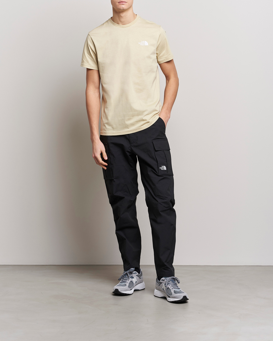 Hombres | Camisetas | The North Face | Simple Dome T-Shirt Gravel