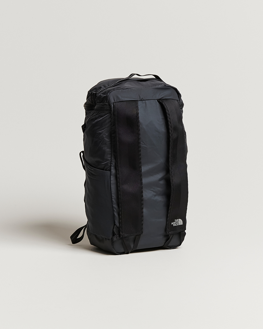 Hombres | The North Face Flyweight Daypack Black 18L | The North Face | Flyweight Daypack Black 18L