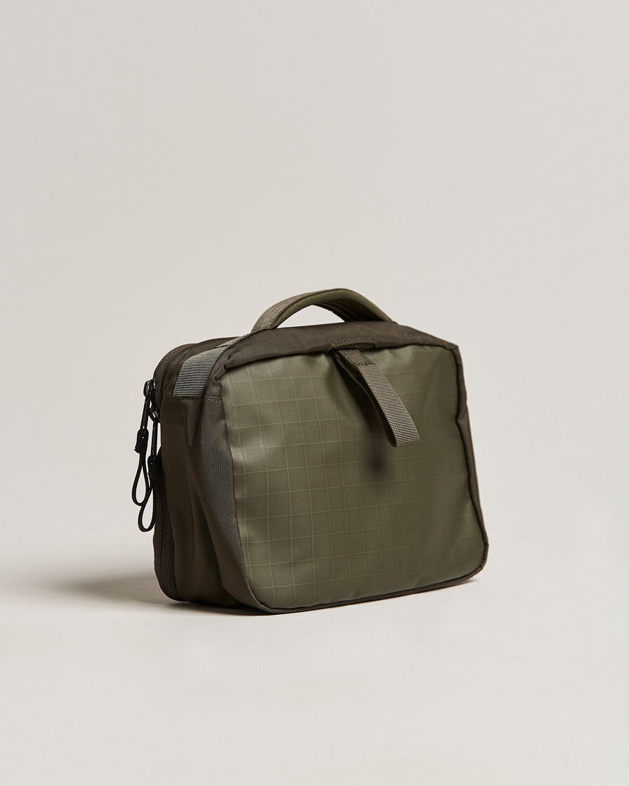 Hombres | The North Face Voyager Wash Bag New Taupe Green | The North Face | Voyager Wash Bag New Taupe Green