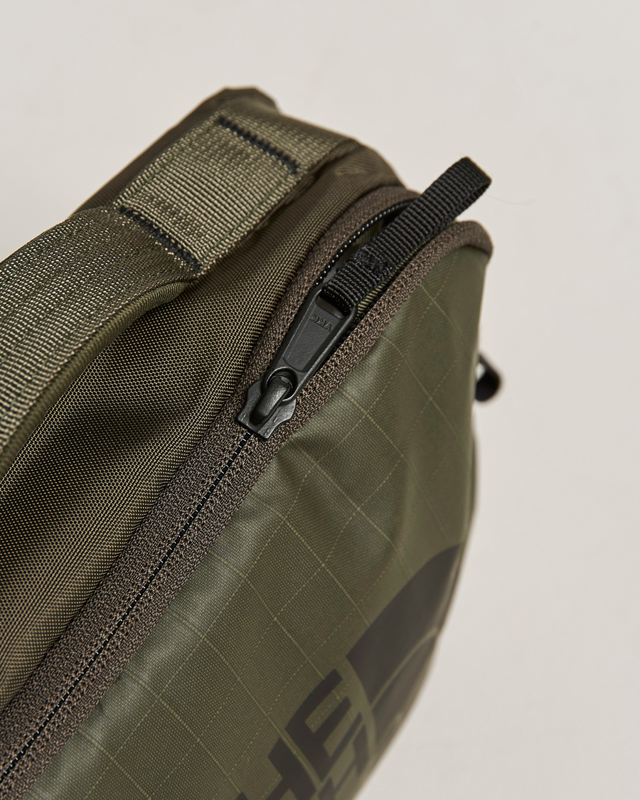 Hombres | The North Face Voyager Wash Bag New Taupe Green | The North Face | Voyager Wash Bag New Taupe Green